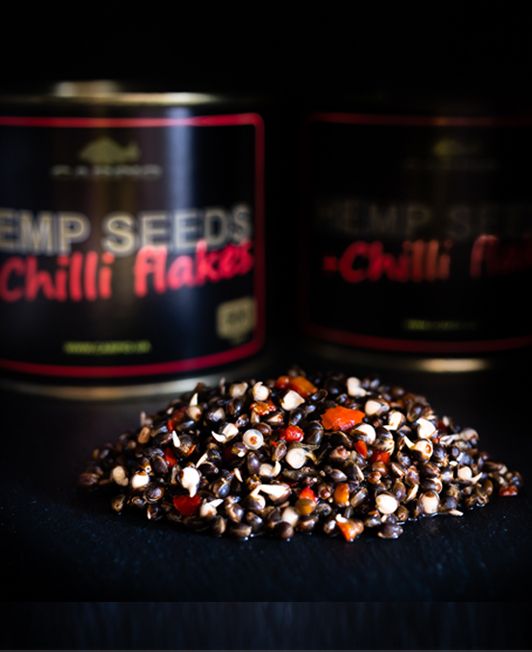 Конопляная смесь с перцем чили Hemp Seeds+Chilli flakes Carpio - Консервированная  - 0.5 л