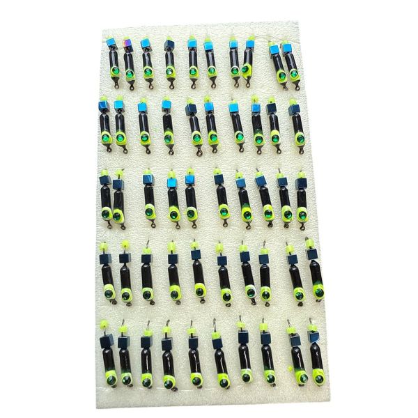 Мормишка Вольфрамова "Латишка" Гвоздик - Котяче око з кубиком блакитний - Ø2,2 мм - 0,5 г - Чорний - Латвія