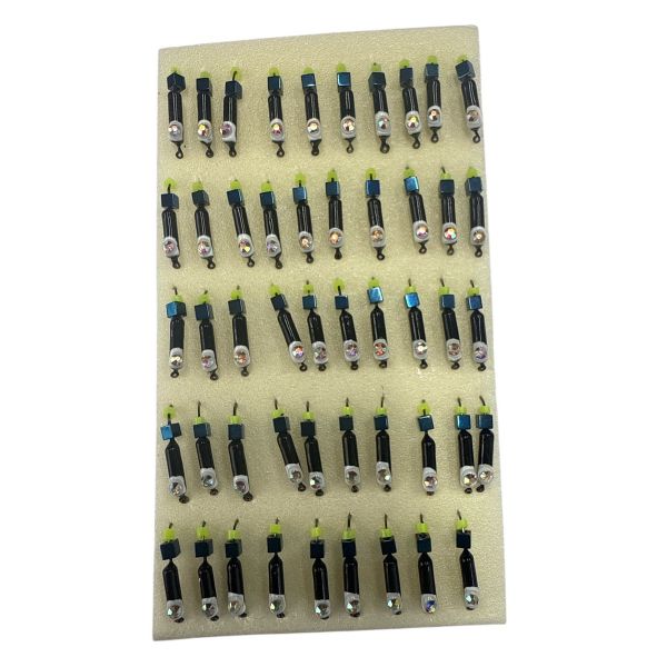 Мормишка Вольфрамова "Латишка" Гвоздик - Котяче око з кубиком хамелеон - Ø2,1 мм - 0,5 г - Чорний - Латвія