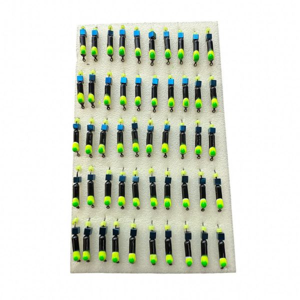 Мормишка Вольфрамова "Латишка" Гвоздик - З кубиком блакитний - Ø2,3 мм - 0,5 г - Чорний з жовто-зеленою точкою - Латвія