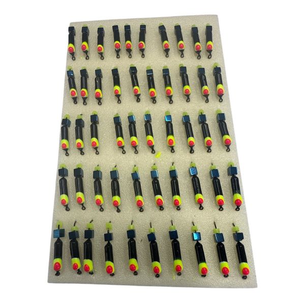 Мормишка Вольфрамова "Латишка" Гвоздик - З кубиком хамелеон - Ø2,2 мм - 0,5 г - Чорний - Латвія