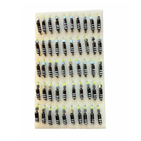 Мормишка Вольфрамова "Латишка" Гвоздик - З кубиком срібло - Ø2,7 мм - 0,7 г - Чорно-білий - Латвія