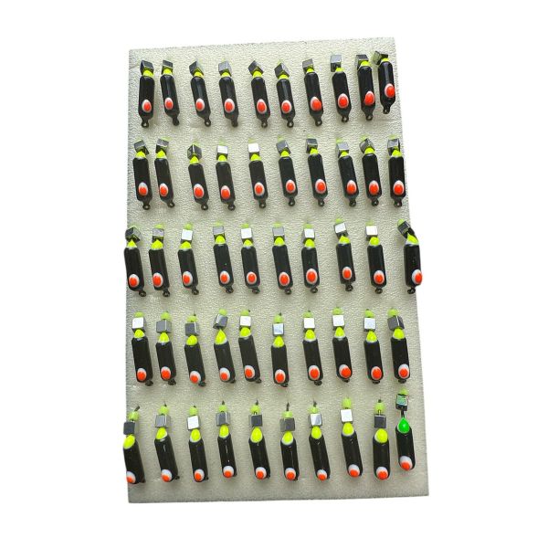 Мормишка Вольфрамова "Латишка" Гвоздик - З кубиком срібло - Ø3 мм - 0,9 г - Чорний з біло-червоною точкою - Латвія