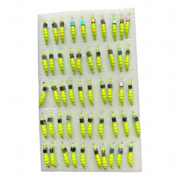 Мормышка Вольфрамовая "Латышка" Личинка опарыша - С кубиком хамелеон - МК1077